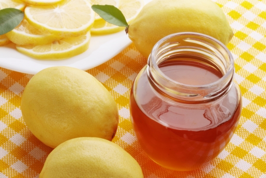 Chỉ cần chà thứ này, sau 1 phút đôi môi thâm xì sẽ trở nên hồng hào, căng mọng